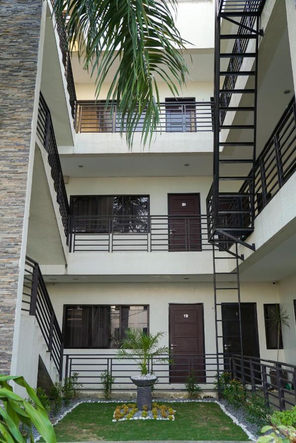 Garden Vista Hotel Davao Exterior photo